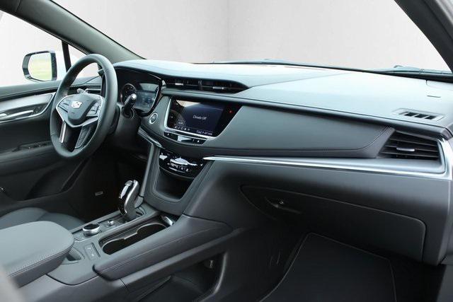new 2025 Cadillac XT5 car, priced at $45,188