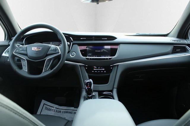 new 2025 Cadillac XT5 car, priced at $45,188