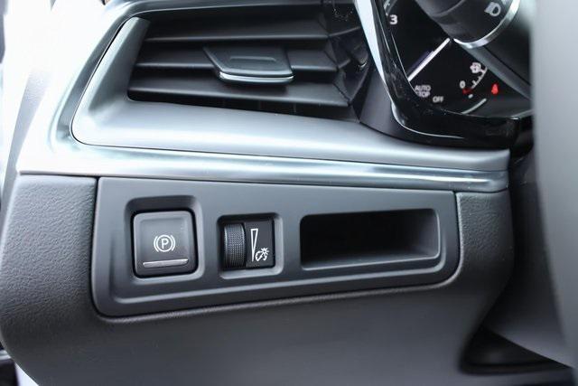 new 2025 Cadillac XT5 car, priced at $45,188