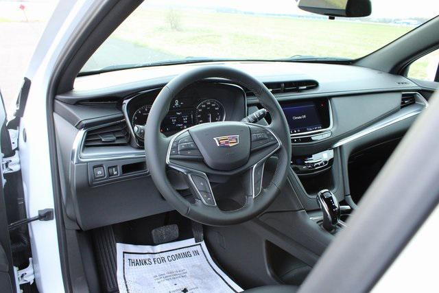 new 2025 Cadillac XT5 car, priced at $46,240