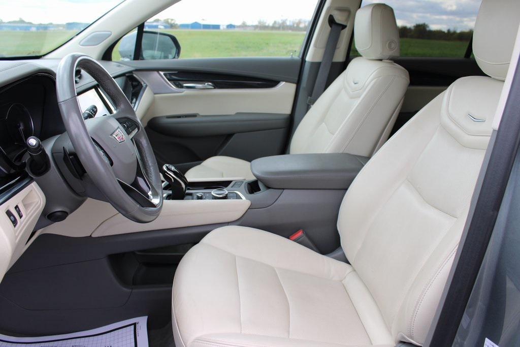 used 2023 Cadillac XT6 car, priced at $31,878