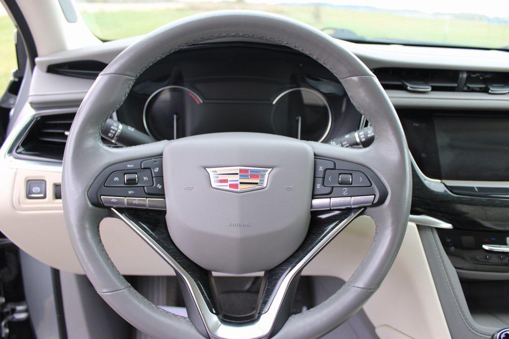 used 2023 Cadillac XT6 car, priced at $31,878