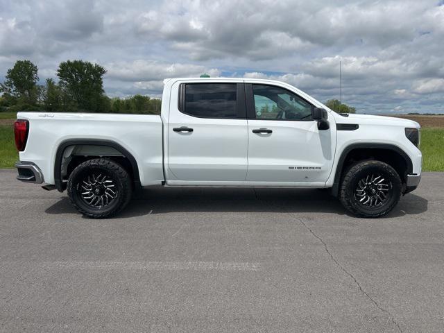 new 2024 GMC Sierra 1500 car, priced at $42,600
