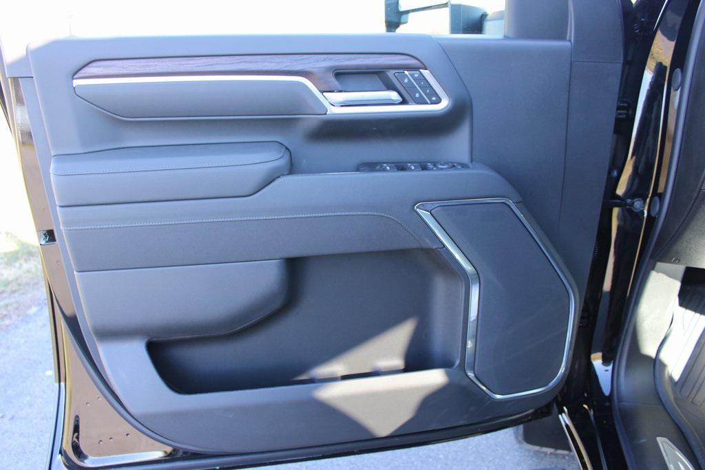 new 2026 GMC Sierra 3500 car, priced at $75,998