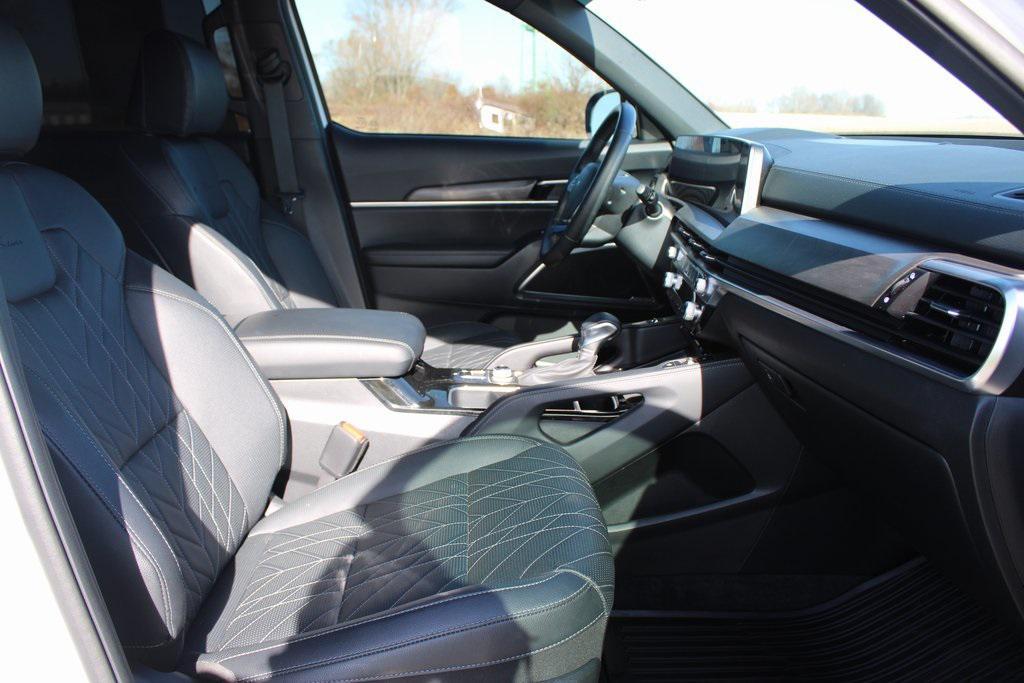 used 2025 Kia Telluride car, priced at $46,268