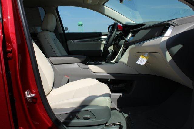new 2025 Cadillac XT5 car, priced at $52,540