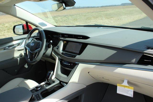 new 2025 Cadillac XT5 car, priced at $52,540