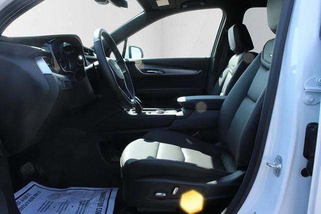 new 2025 Cadillac XT6 car, priced at $46,490