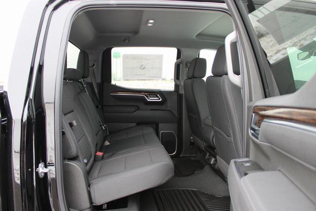 new 2025 GMC Sierra 1500 car, priced at $51,352