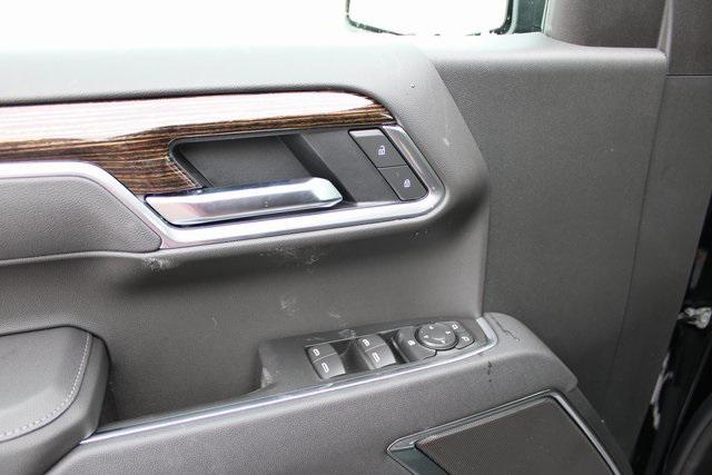 new 2025 GMC Sierra 1500 car, priced at $51,352