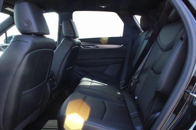new 2025 Cadillac XT5 car, priced at $45,640