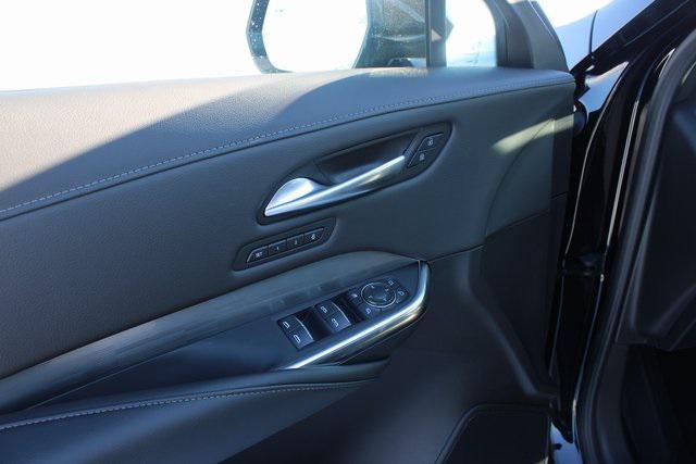 new 2025 Cadillac XT4 car, priced at $43,450
