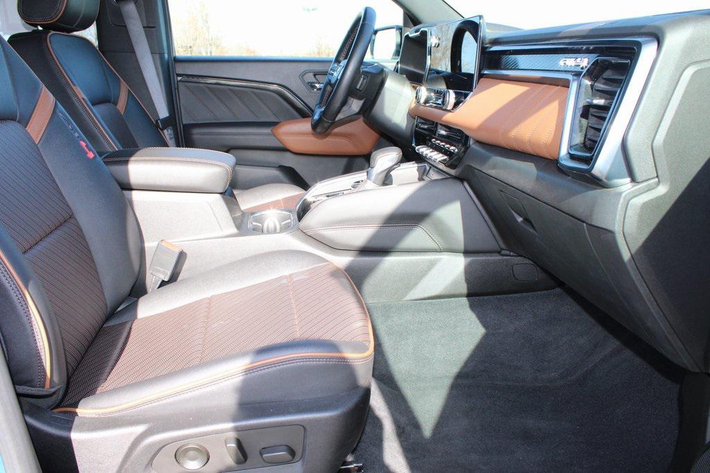 used 2023 GMC Canyon car, priced at $38,690