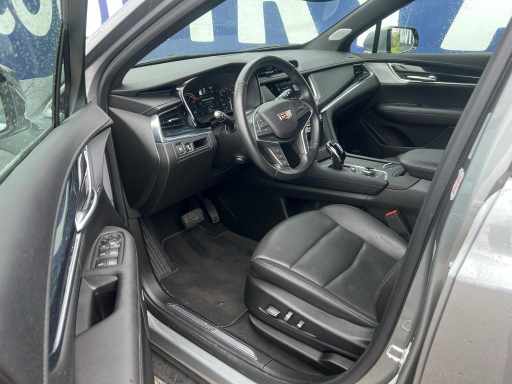 used 2024 Cadillac XT5 car, priced at $35,487