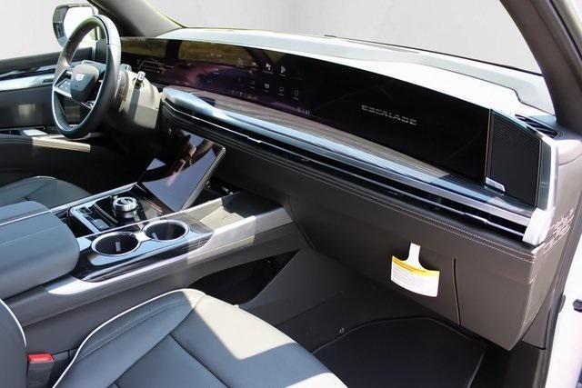 new 2025 Cadillac Escalade ESV car, priced at $117,815