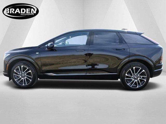 new 2025 Cadillac OPTIQ car, priced at $51,965