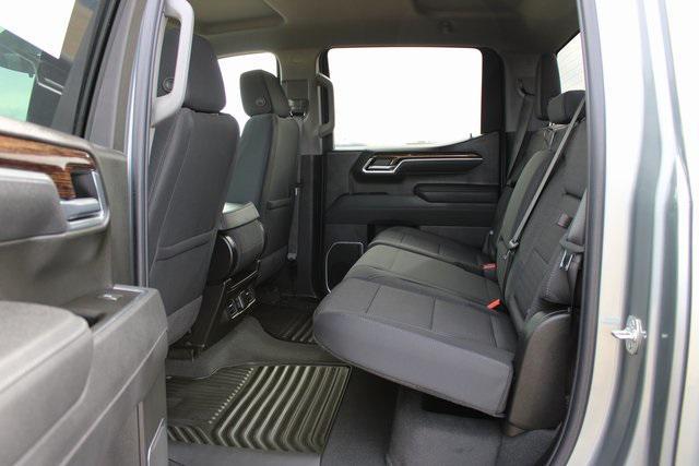 new 2025 GMC Sierra 1500 car, priced at $51,352