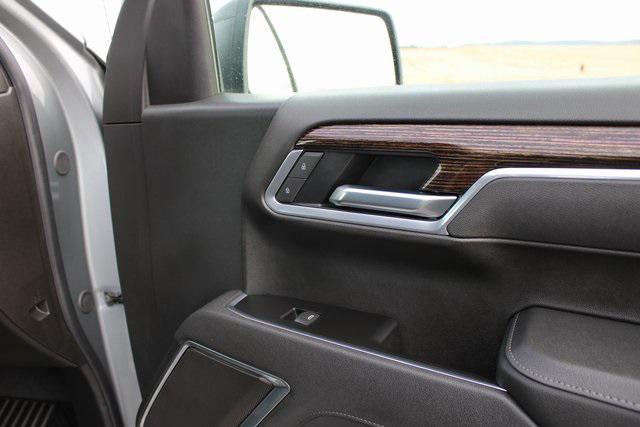 new 2025 GMC Sierra 1500 car, priced at $51,352