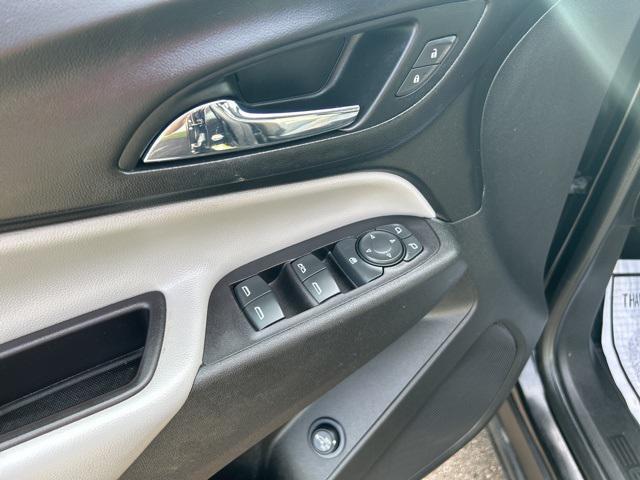 used 2022 Chevrolet Equinox car, priced at $17,396