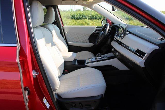 used 2023 Mitsubishi Outlander PHEV car, priced at $28,994