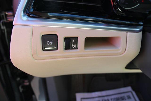 used 2023 Cadillac XT6 car, priced at $31,454
