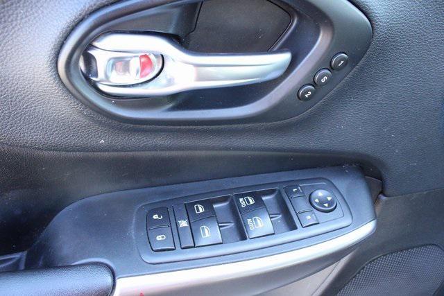 used 2019 Jeep Cherokee car, priced at $16,655