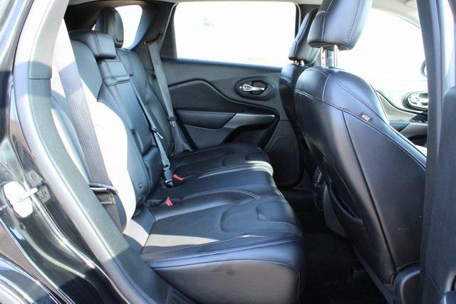 used 2019 Jeep Cherokee car, priced at $16,655