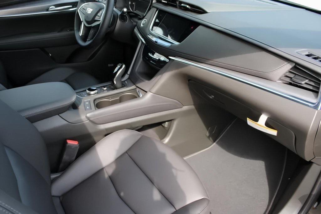 new 2025 Cadillac XT5 car, priced at $47,407