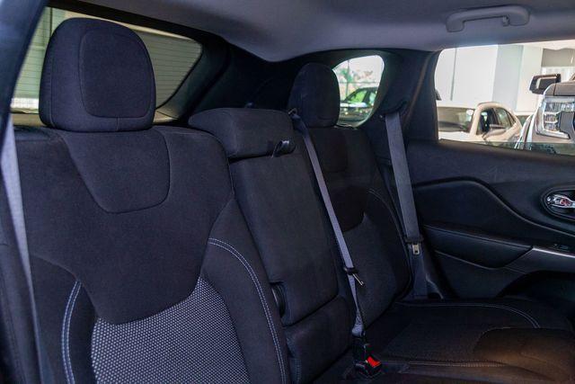 used 2020 Jeep Cherokee car, priced at $19,995