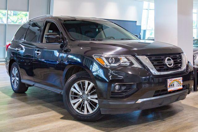 used 2020 Nissan Pathfinder car, priced at $24,995