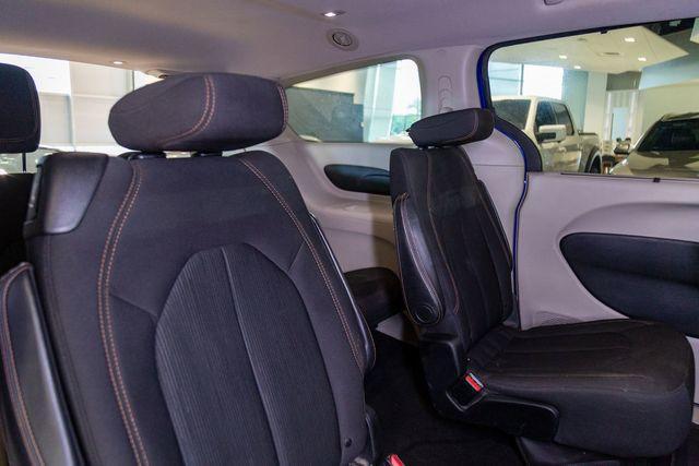 used 2018 Chrysler Pacifica car