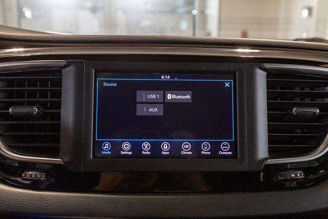 used 2018 Chrysler Pacifica car
