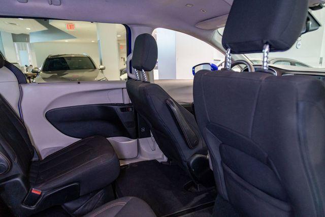 used 2018 Chrysler Pacifica car