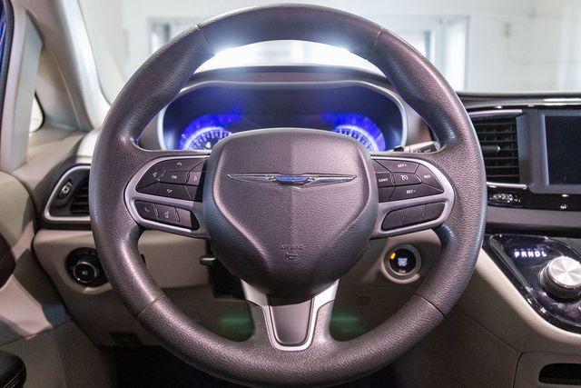 used 2018 Chrysler Pacifica car
