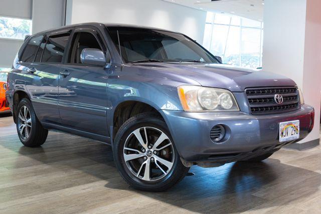 used 2002 Toyota Highlander car, priced at $9,995