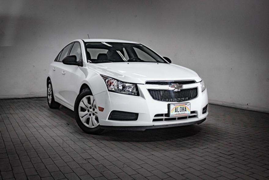 used 2014 Chevrolet Cruze car, priced at $12,995