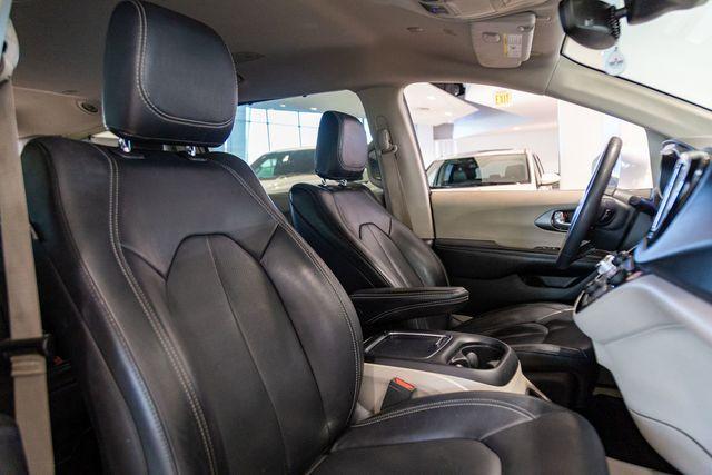 used 2022 Chrysler Pacifica car, priced at $34,995