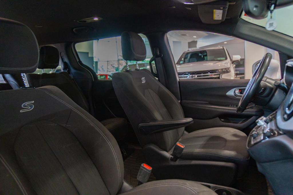 used 2019 Chrysler Pacifica Hybrid car, priced at $19,995