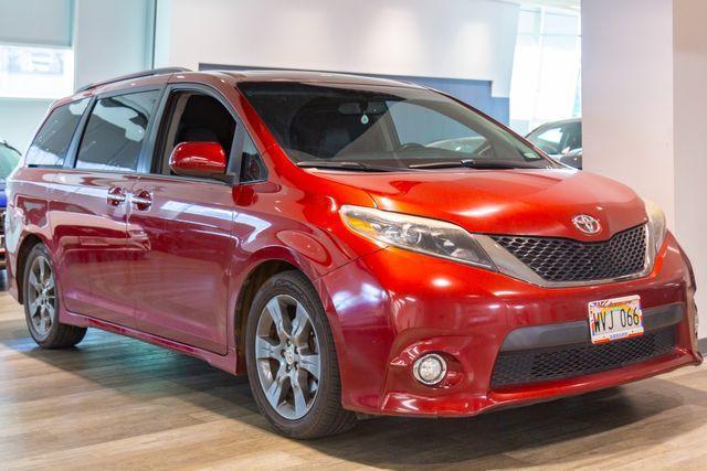 used 2016 Toyota Sienna car, priced at $26,995