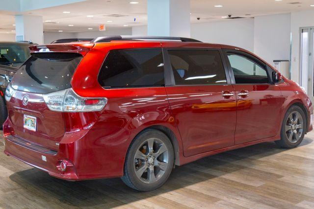 used 2016 Toyota Sienna car, priced at $26,995