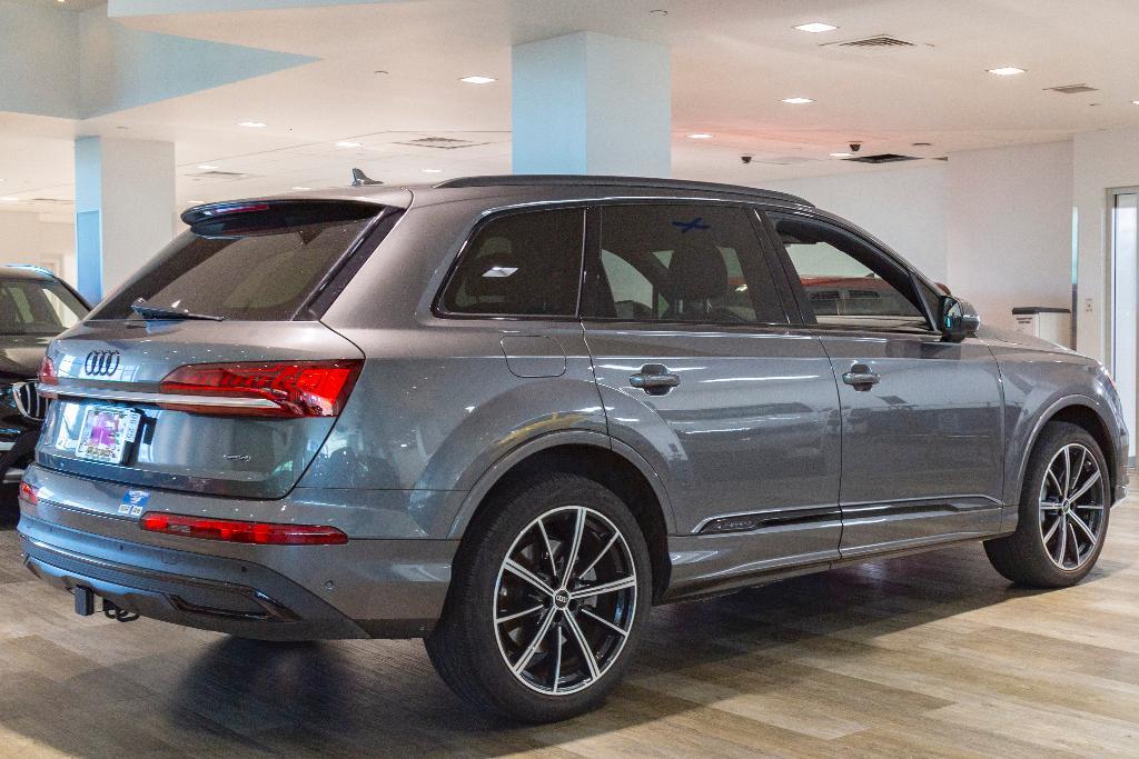 used 2021 Audi Q7 car, priced at $42,995