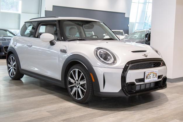 used 2022 MINI Hardtop car, priced at $29,995