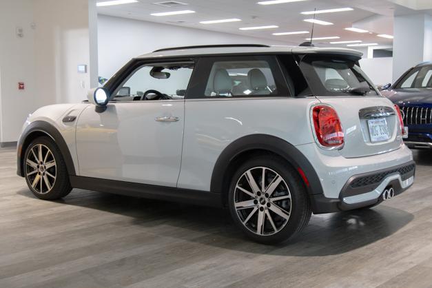 used 2022 MINI Hardtop car, priced at $29,995