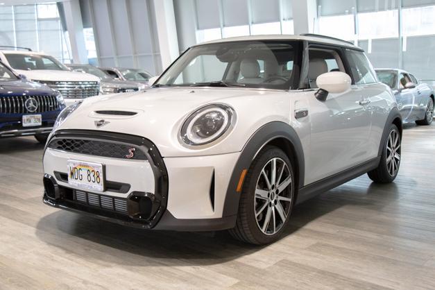 used 2022 MINI Hardtop car, priced at $29,995