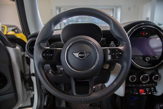 used 2022 MINI Hardtop car, priced at $29,995