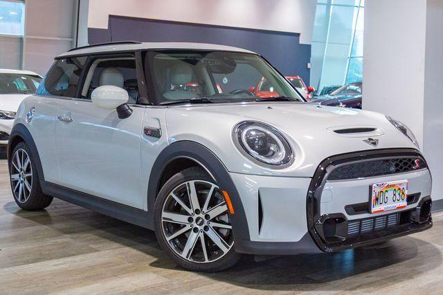 used 2022 MINI Hardtop car, priced at $29,995