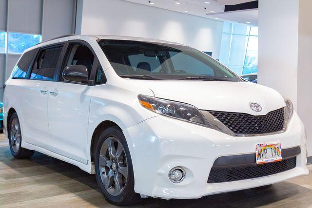 used 2015 Toyota Sienna car, priced at $21,995