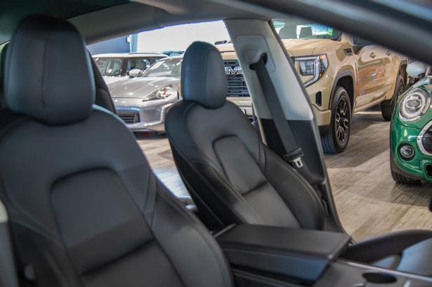 used 2021 Tesla Model 3 car, priced at $29,995