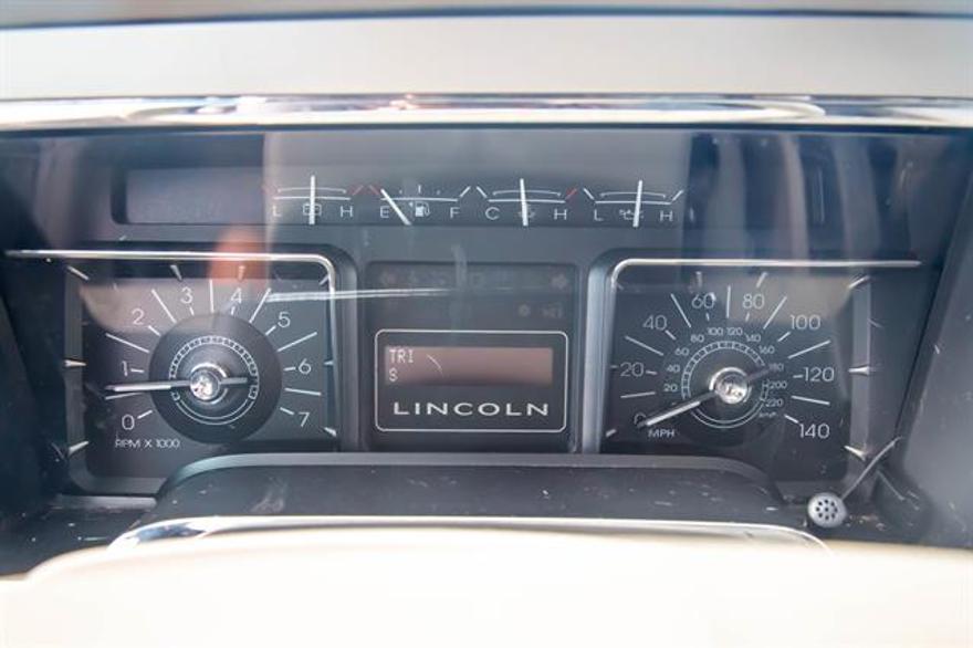 used 2008 Lincoln Navigator car, priced at $9,995