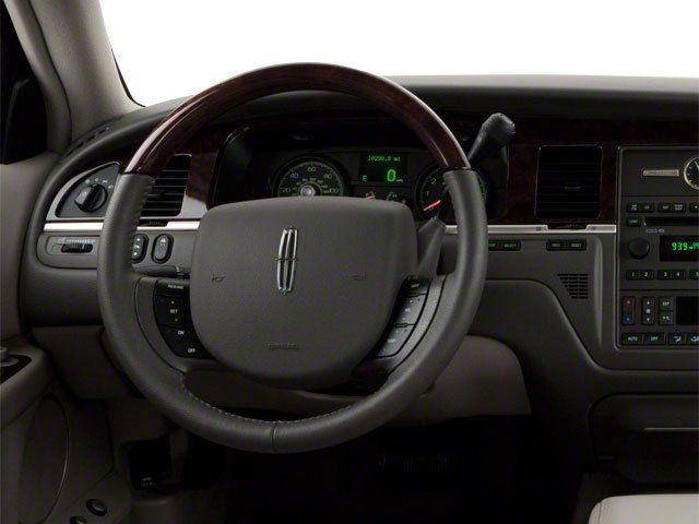 used 2010 Lincoln Town Car car, priced at $4,995